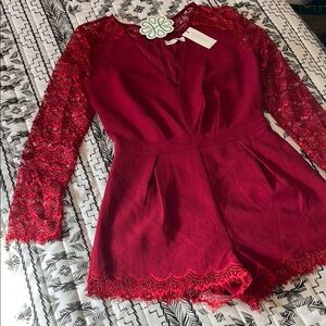 Sugar + Lips Lace Detail Romper Size XS in Red